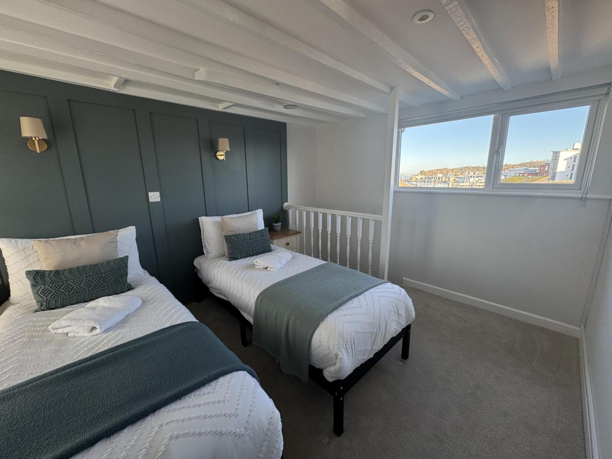Driftwood House - Luxury Dog-Friendly Townhouse In Cowes, Steps From Marina 빌라 외부 사진