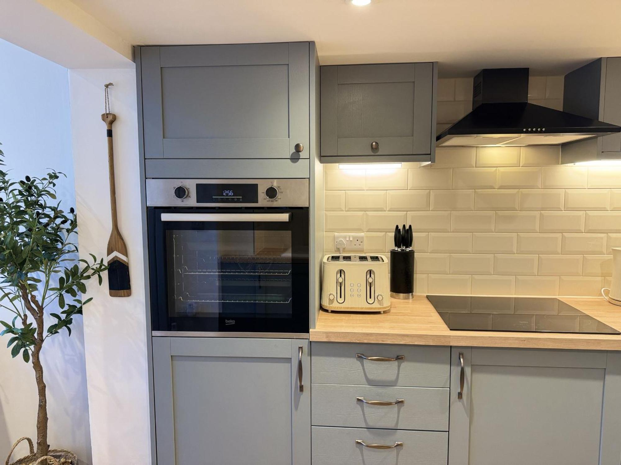 Driftwood House - Luxury Dog-Friendly Townhouse In Cowes, Steps From Marina 빌라 외부 사진